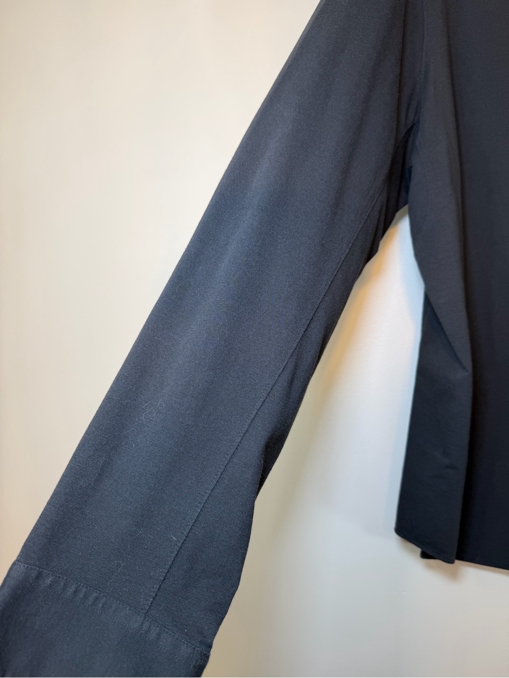 lululemon athletica Men's Long-Sleeve Button-Up Shirt - Charcoal - Picture 4 of 7